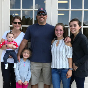 Meet your Posher, Caitlin